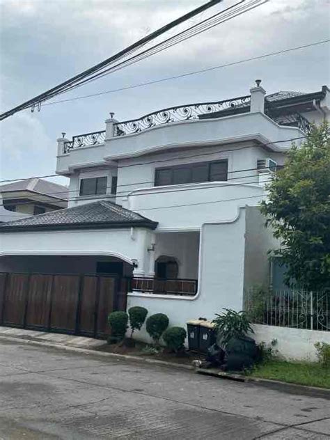 Houses for Sale in BF Homes, Metro Manila .